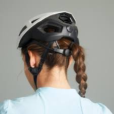 helmet and person Image Child Seat Back Rent a bike Barcelona